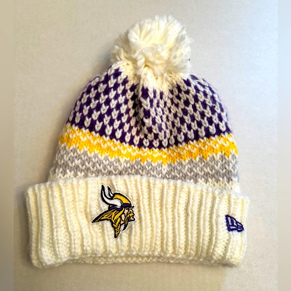 Minnesota Vikings New Era 2023 Official On Field Knit Hat Women’s OSFA Mint - Picture 1 of 5